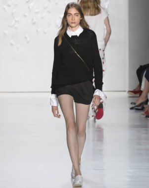 Öğlene kadar Noor show - bahar yaz 2018, New York Moda Haftası