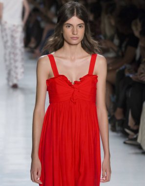 Öğlene kadar Noor show - bahar yaz 2018, New York Moda Haftası