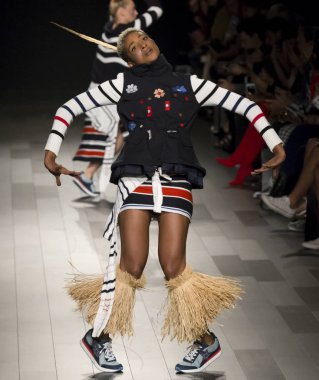 Desigual show - bahar yaz 2018, New York Moda Haftası