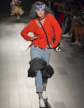 Desigual show - bahar yaz 2018, New York Moda Haftası