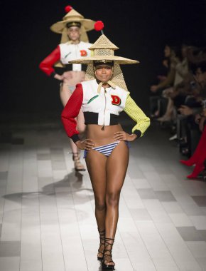 Desigual show - bahar yaz 2018, New York Moda Haftası