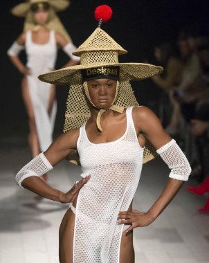 Desigual show - bahar yaz 2018, New York Moda Haftası