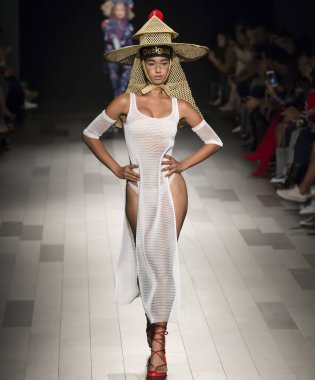 Desigual show - bahar yaz 2018, New York Moda Haftası