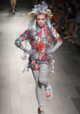 Desigual show - bahar yaz 2018, New York Moda Haftası