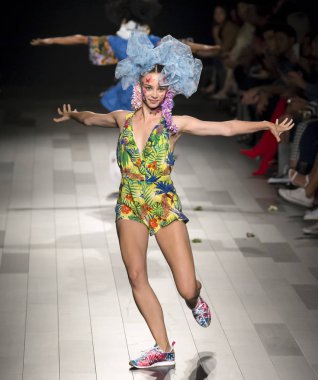 Desigual show - bahar yaz 2018, New York Moda Haftası