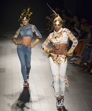 Desigual show - bahar yaz 2018, New York Moda Haftası