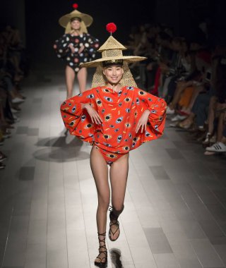 Desigual show - bahar yaz 2018, New York Moda Haftası