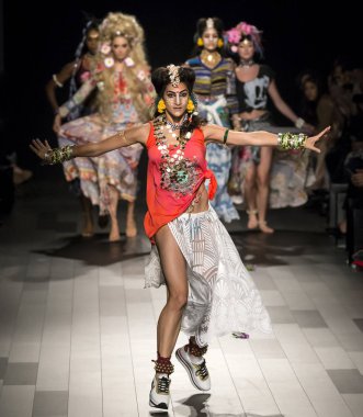 Desigual show - bahar yaz 2018, New York Moda Haftası