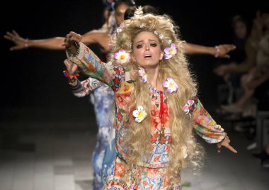Desigual show - bahar yaz 2018, New York Moda Haftası
