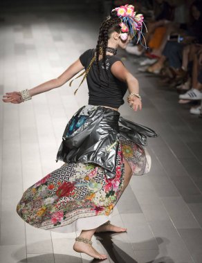Desigual show - bahar yaz 2018, New York Moda Haftası