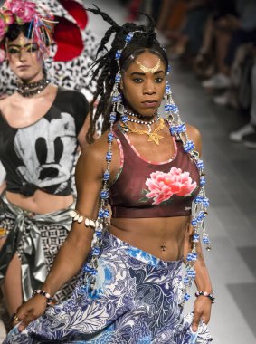 Desigual show - bahar yaz 2018, New York Moda Haftası