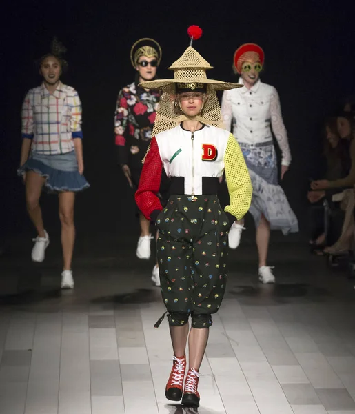 Desigual show - bahar yaz 2018, New York Moda Haftası