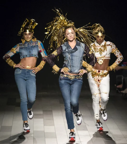Desigual show - bahar yaz 2018, New York Moda Haftası