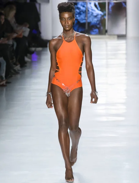 Espectáculo de Chromat - Primavera Verano 2018, Semana de la Moda de Nueva York —  Fotos de Stock