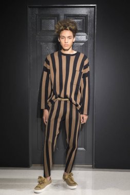 Gustav Von Aschenbach Robert Geller tanıtımı - erkekler bahar tarafından