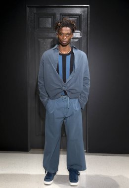 Gustav Von Aschenbach Robert Geller tanıtımı - erkekler bahar tarafından