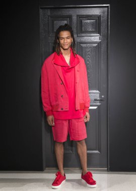 Gustav Von Aschenbach Robert Geller tanıtımı - erkekler bahar tarafından