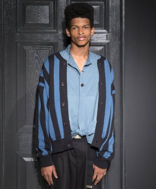 Gustav Von Aschenbach Robert Geller tanıtımı - erkekler bahar tarafından