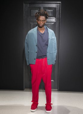 Gustav Von Aschenbach Robert Geller tanıtımı - erkekler bahar tarafından