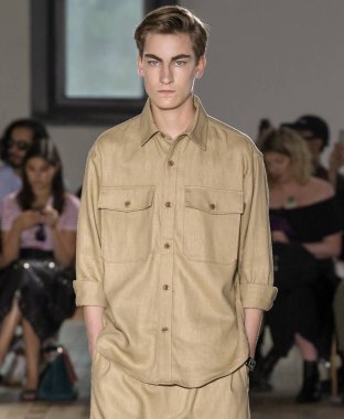 N. Hoolywood - erkekler bahar yaz 2018 Mens Show