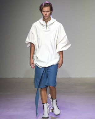 N-P-Elliott - erkekler bahar yaz 2018 Mens Show