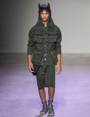 N-P-Elliott - erkekler bahar yaz 2018 Mens Show