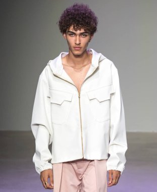 N-P-Elliott - erkekler bahar yaz 2018 Mens Show