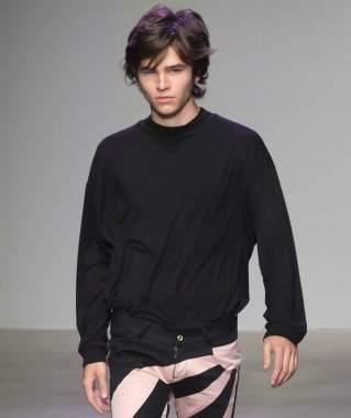 N-P-Elliott - erkekler bahar yaz 2018 Mens Show