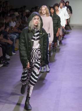 N-P-Elliott - erkekler bahar yaz 2018 Mens Show