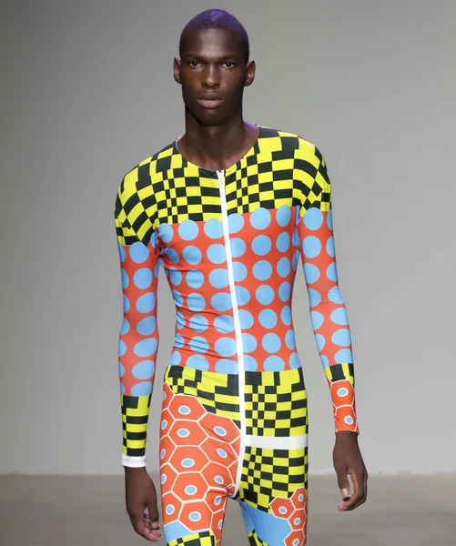 N-P-Elliott - erkekler bahar yaz 2018 Mens Show