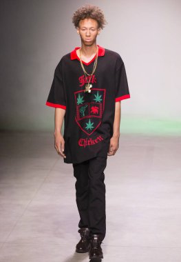 Ev sahibi - erkekler bahar yaz 2018 Mens Show