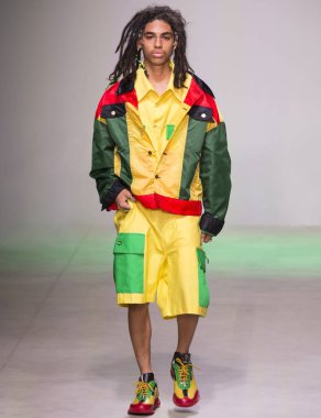 Ev sahibi - erkekler bahar yaz 2018 Mens Show