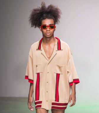 Ev sahibi - erkekler bahar yaz 2018 Mens Show