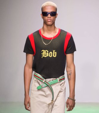 Ev sahibi - erkekler bahar yaz 2018 Mens Show