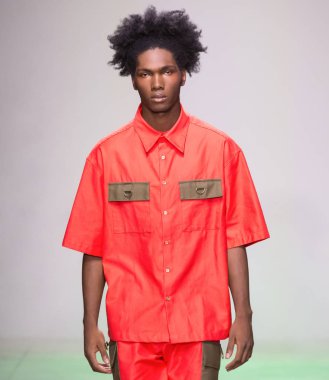 Ev sahibi - erkekler bahar yaz 2018 Mens Show