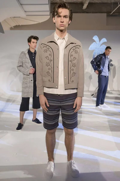 Krammer and Stoudt Presentation - Men Spring Summer 2018 — Stock Photo, Image