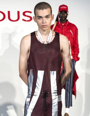 Ahşap ev tanıtımı - erkekler ilkbahar yaz 2018