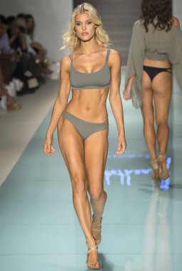 Hafta, ABD Lybethras, pist, Miami yüzmek