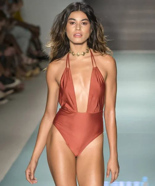 Montce Swim, Pista, Miami Swim Week, Estados Unidos — Foto de Stock