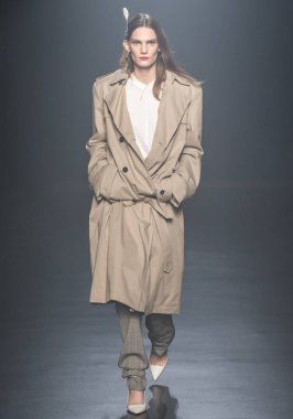 Rehberleri ve Voltaire göstermek, pist, Sonbahar Kış 2018, New York Fashio