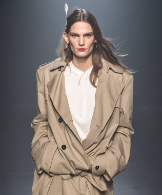 Rehberleri ve Voltaire göstermek, pist, Sonbahar Kış 2018, New York Fashio