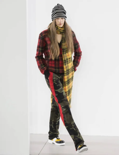 마이클 Kors 보기-가 겨울 2018, 뉴욕 패션 위 크 — 스톡 사진