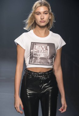 Rehberleri ve Voltaire - sonbahar kış 2018, New York moda Wee göster