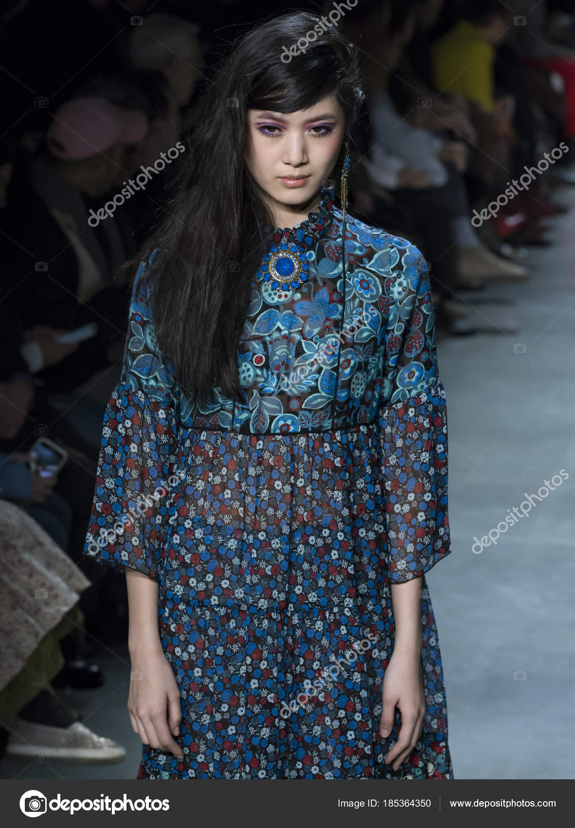 96 Arai Images Free Royalty Free Stock Arai Photos Pictures Depositphotos