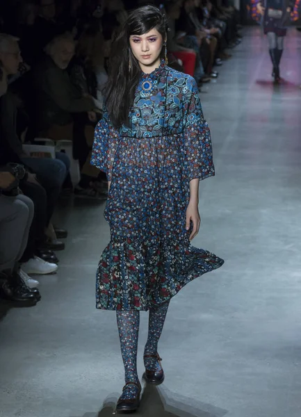 96 Arai Images Free Royalty Free Stock Arai Photos Pictures Depositphotos