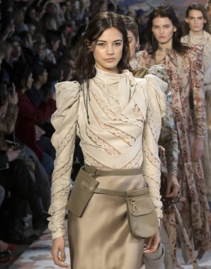 Zimmermann show - sonbahar kış 2018, New York Moda Haftası
