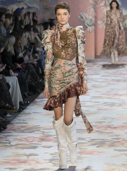 Zimmermann show - sonbahar kış 2018, New York Moda Haftası