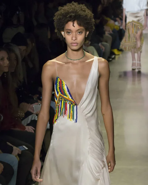 Esteban Cortazar show - sonbahar kış 2018, New York Moda Haftası