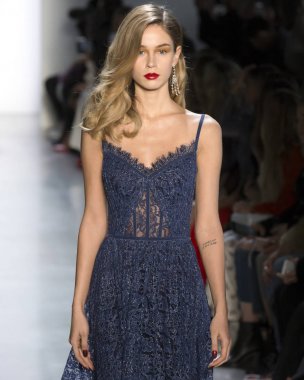 Tadashi Shoji show - sonbahar kış 2018, New York Moda Haftası