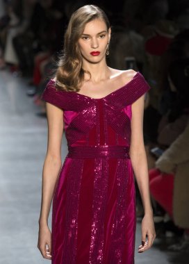 Tadashi Shoji show - sonbahar kış 2018, New York Moda Haftası